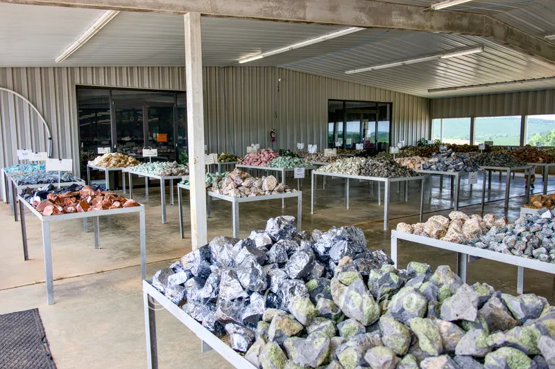 Ron Coleman Mining Gift Shop Outdoor Raw Minerals